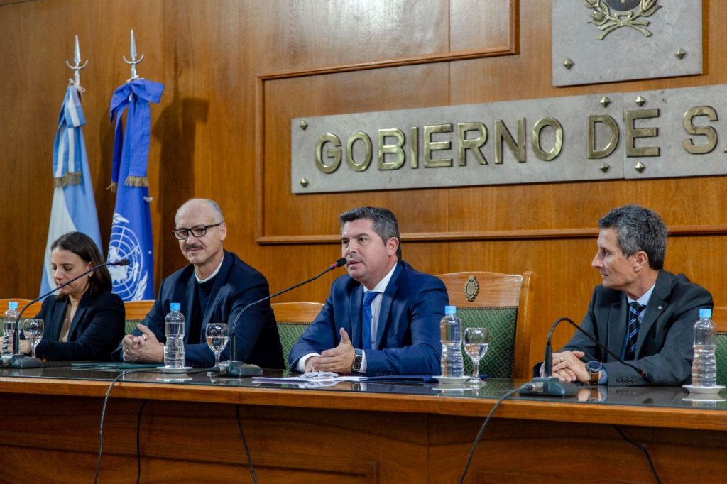 San Juan firmó un convenio con UNICEF para implementar en toda la provincia un programa destinado a niños y adolescentes