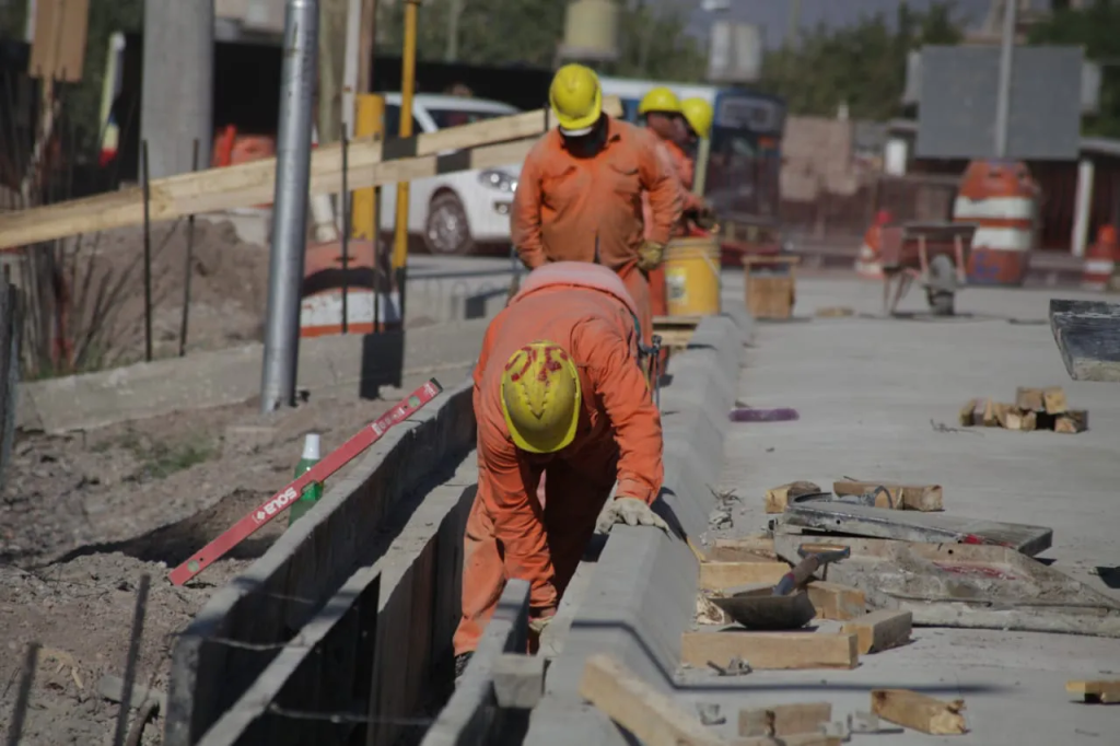 Para las obras en RN40 y en las minas priorizarán mano de obra sanjuanina