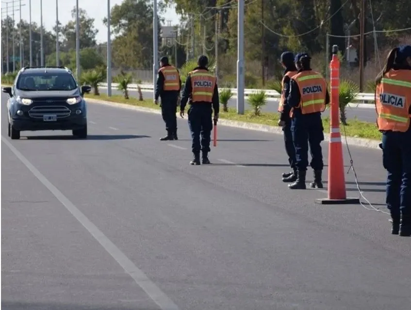 Descubren a un policía sanjuanino pidiendo coima para evitar poner una multa